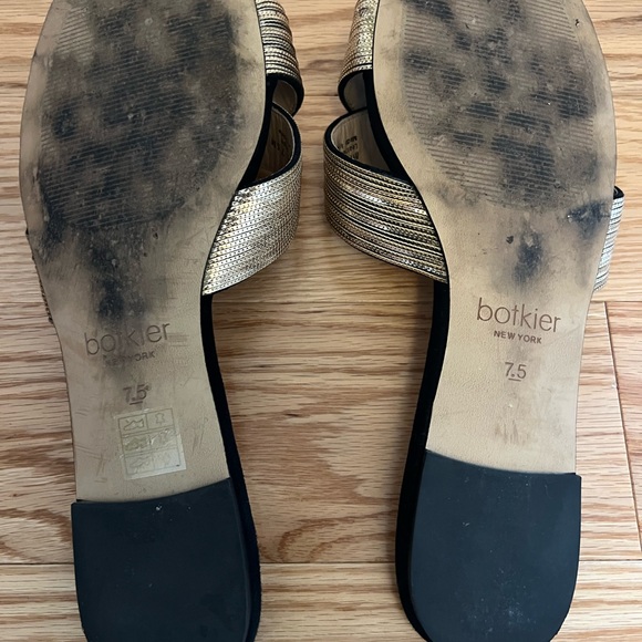 Botkier sandals, 7.5 suede black and gold - Picture 3 of 3
